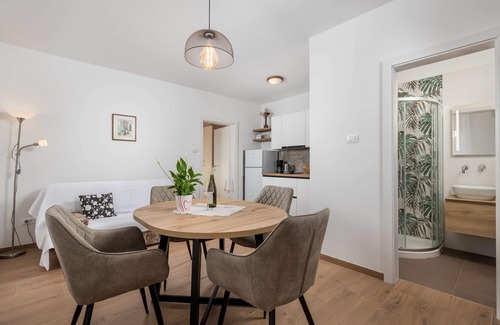 Rovinj Apartment | Guest house Marica/1-bedroom app with terrace A1