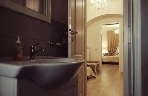 Monti House | Guest House Urbana