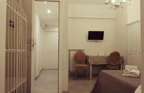 Monti House | Guest House Urbana