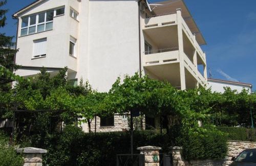 Vintijan House | Guest house Zimmer F1