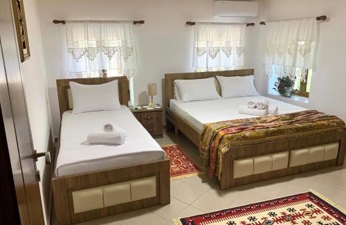 Gjirokaster House | Guest House Zverku - 1873