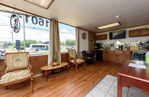 Rogers Hotel | Guest Inn