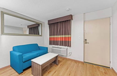 Rogers Hotel | Guest Inn