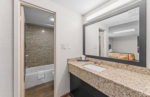 Rogers Hotel | Guest Inn