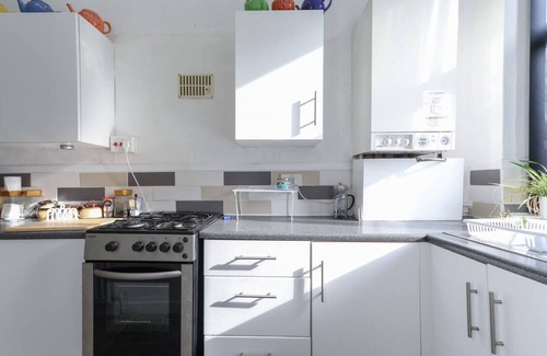 Bradford House | Guest is God in 2 bed house near Bradford Uni