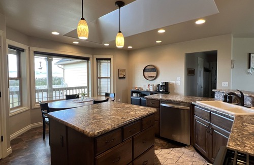Hall House | Guest Ranch - Amazing Views & Homemade Meals