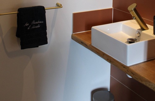Frontenard Bed & Breakfast | Guest room "To the happiness of Amélie"
