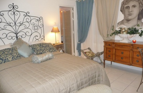 Frejus Plage Bed & Breakfast | Guest Studio Aphrodite, 800m from the beach