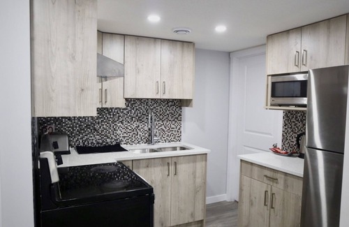Sage Hill House | Guest Suite In NW Calgary Near YYC Airport
