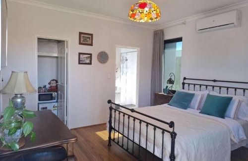 Brentwood House | Guest Suite, Private Entrance, Bathroom, Garden, No Overlap with Host