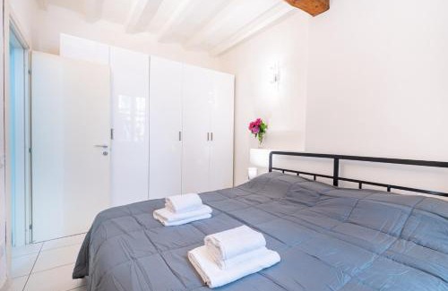Parma City Centre Apartment | GuestHost - Bright and Central Apartment in Parma