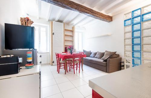 Parma City Centre Apartment | GuestHost - Bright and Central Apartment in Parma