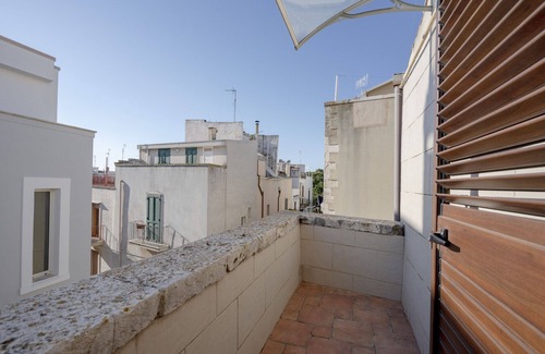 Conversano Apartment | GuestHost - La Dimora di Aline - Amber Apartment
