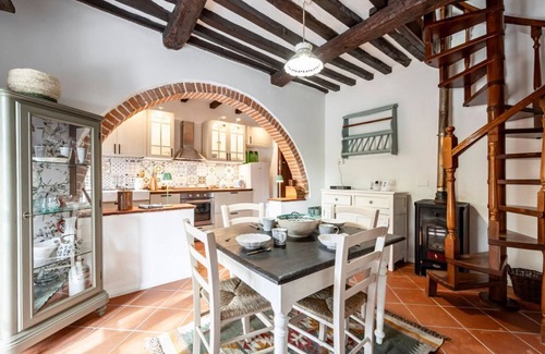 Ortonovo Apartment | GuestHost - The House of Five Moons-Quiet Escape