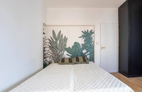 Guilvinec Bed & Breakfast | Guesthouse 'Chambre Kergoz' with Shared Garden and Wi-Fi