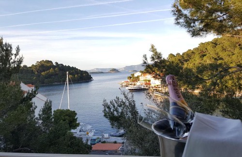 Pomena House | Guesthouse Pomena