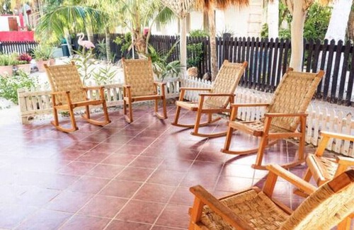 El Cuyo House | Guesthouse & Yoga Studio beachfront home: El Cuyo