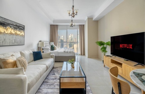 Downtown Dubai Apartment | GuestReady - A break in the clouds at Court Tower