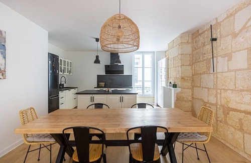Chartrons Apartment | GuestReady - Beautiful flat in Chartrons for 8 pax