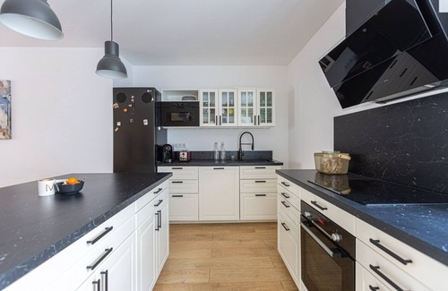 Chartrons Apartment | GuestReady - Beautiful flat in Chartrons for 8 pax