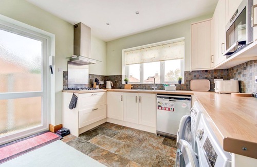 Sudbury Apartment | GuestReady - Big 4BR by Horsenden Hill Park