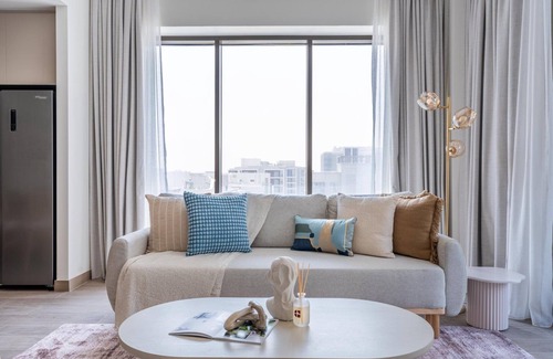 Dubai Apartment | GuestReady - Coastal Style l 2Bed l Lagoon Escape