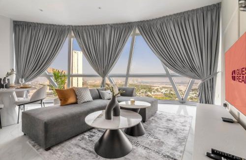 DIFC Apartment | GuestReady - High Floor luxury | Park Towers