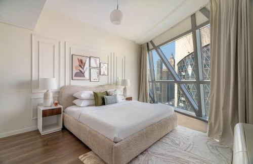 DIFC Apartment | GuestReady - High Floor luxury | Park Towers