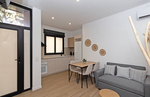 Algiros Apartment | GuestReady - Loft close to University area