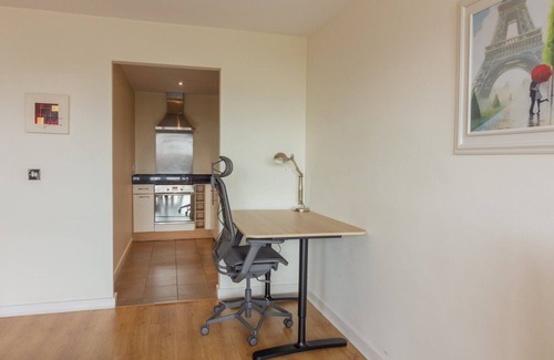 Ballsbridge Apartment | GuestReady - Luminous Elegance in Barrow Street