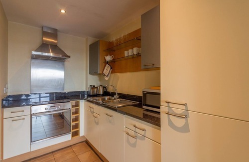 Ballsbridge Apartment | GuestReady - Luminous Elegance in Barrow Street