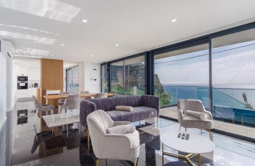 Campanario Apartment | GuestReady - Madeiran oasis with ocean view