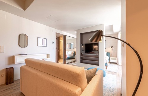 Misericordia Apartment | GuestReady - Midcentury Studio with Balcony in Santos (501)