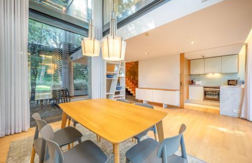 Carvalhal House | GuestReady - Paradisiac Villa in Tróia