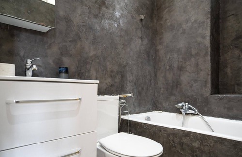 Vernier Apartment | GuestReady - Saint-Nicolas Cathedral Quaint