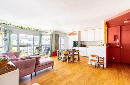 Combat Apartment | GuestReady - Slow living near the park