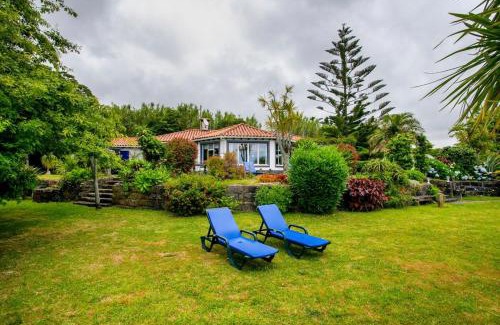 Ponta Delgada House | GuestReady - Vivenda Mar e Monte