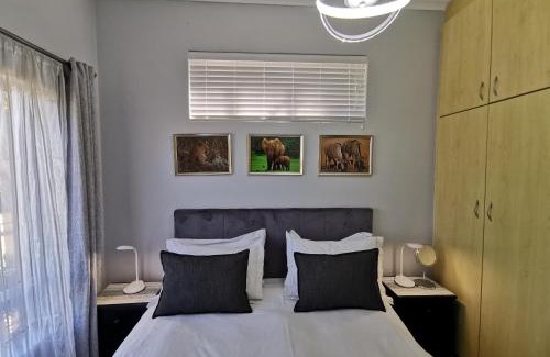 Kenridge Apartment | Guinea Fowl Self Catering