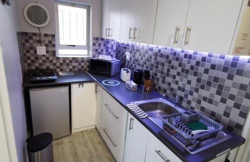 Kenridge Apartment | Guinea Fowl Self Catering