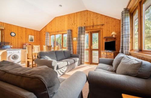 Glen Urquhart Ski Chalet | Guisachan Lodge at Lochletter Lodges