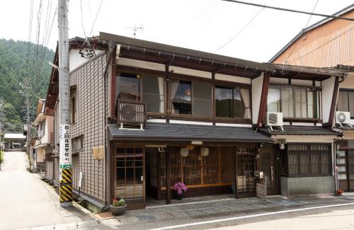 Hachiman-cho House | Gujo BASE