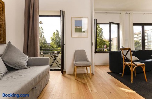 Lisbon Old Town Apartment | Gulbenkian Gardens Apartments