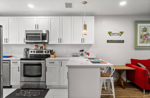 Caloosahatchee Condo | Gulf Access Condo Heated Pool & Dock