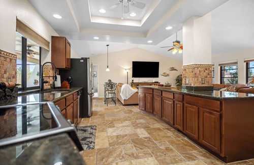 Caloosahatchee House | Gulf Access with Heated Pool & Spa, 2x Kings Beds & Fully Stocked Kitchen