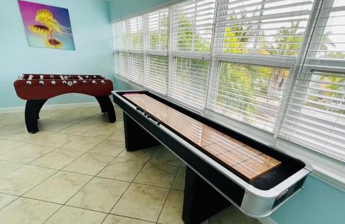 Indian Shores Apartment | Gulf Coast Gem Private Condo - 2bed, 1bath, Sleeps 6, Across the Street From Beach & Gulf, Game Room, Pool