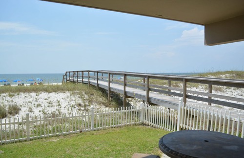 Ono Island Condo | Gulf Front Ocean Breeze West 106