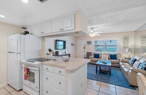 Sunset Beach Condo | Gulf-Front Sunset Beach Condo: Spectacular Sunsets, Steps to Beach, Free Parking