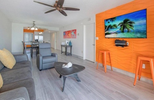 South Island Condo | Gulf front - WIFI - Amazing views - Modern Furnishings - Leonardo Arms