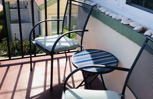 Madeira Beach Cottage | Gulf Gardens Resort The Manatee.