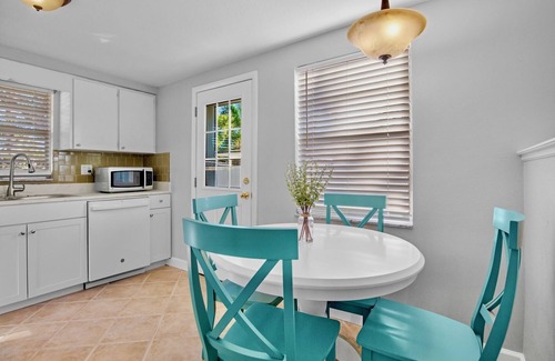 Holmes Beach House | Gulf Haven East! 5-minute walk to the Gulf!